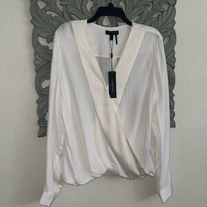 Beautiful elegant  Donna Karan white long sleeve